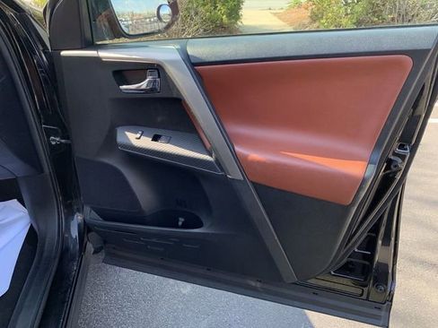 Used 2015 Toyota RAV4 Limited image 13