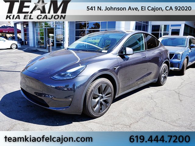 Used 2024 Tesla Model Y Long Range AWD/4WD image 1