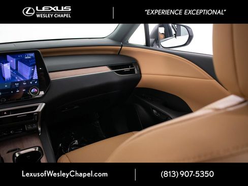 Used 2025 Lexus RX 350 Premium w/ Accessory Package (Z1) FWD image 30