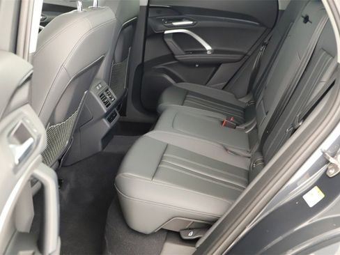 New 2025 Audi Q5 Premium image 27