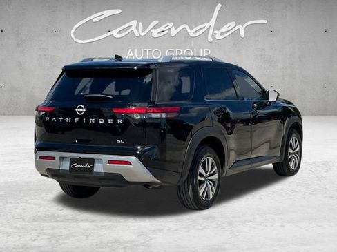 Used 2025 Nissan Pathfinder SL FWD image 16