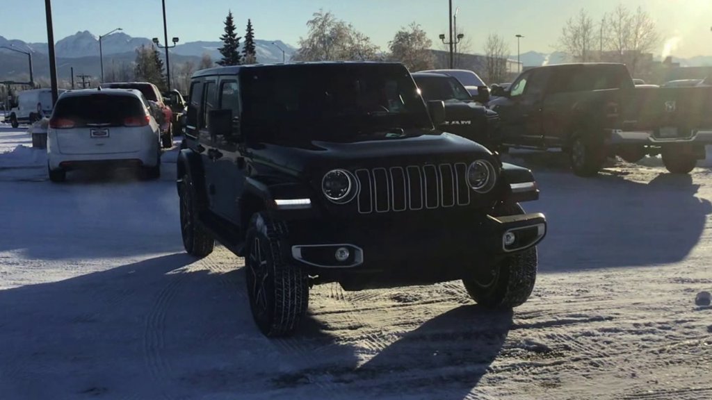 New 2026 Jeep Wrangler Unlimited Sahara AWD/4WD image 2