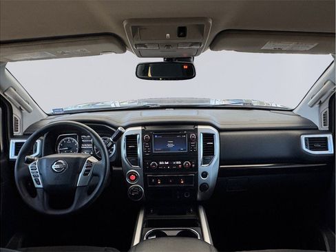 Used 2017 Nissan Titan SV AWD/4WD image 22
