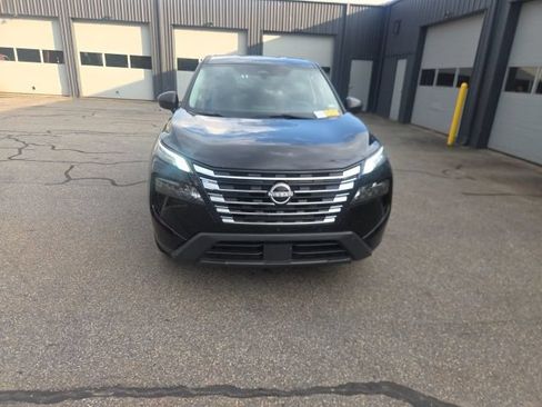 Used 2024 Nissan Rogue S AWD/4WD image 8