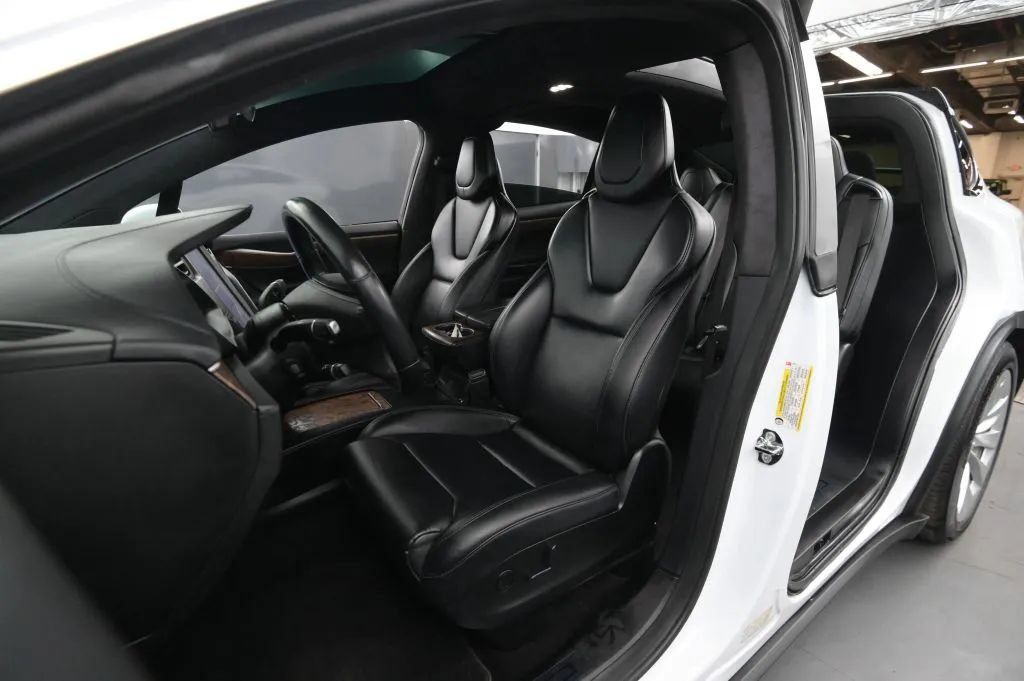 Used 2019 Tesla Model X Long Range AWD/4WD image 41