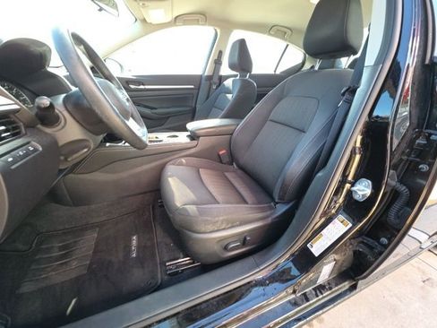 Used 2023 Nissan Altima 2.5 SV AWD/4WD image 13