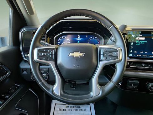 Used 2024 Chevrolet Silverado 2500 LT image 16