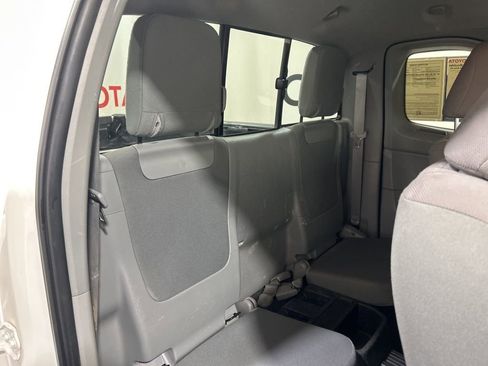 Used 2012 Toyota Tacoma 4x4 Access Cab V6 image 17