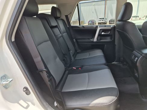 Used 2022 Toyota 4Runner SR5 Premium w/ Moonroof Package AWD/4WD image 26