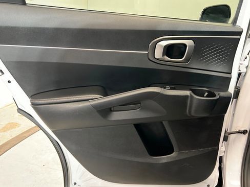 Used 2023 Kia Sorento S w/ Panoramic Sunroof Package image 18
