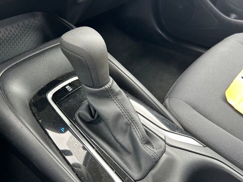 Used 2025 Toyota Corolla LE FWD image 30