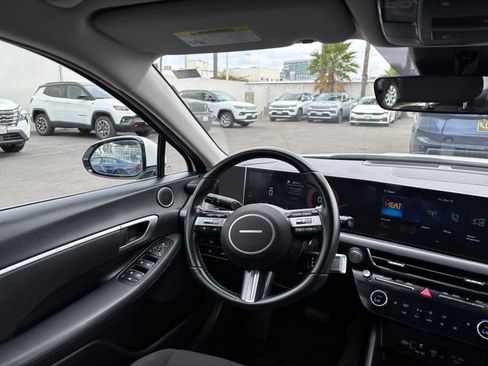 Used 2025 Hyundai Sonata SEL FWD image 34