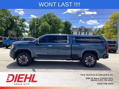Used 2024 GMC Sierra 3500 Denali Ultimate AWD/4WD image 4