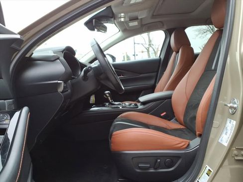 Certified 2025 MAZDA CX-30 Carbon image 13