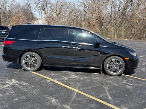 Used 2023 Honda Odyssey Elite image 4
