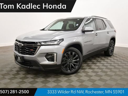 Used 2023 Chevrolet Traverse RS AWD/4WD image 1