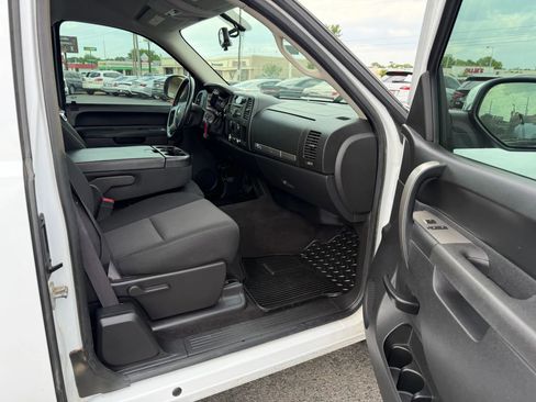 Used 2012 Chevrolet Silverado 1500 LT RWD image 9