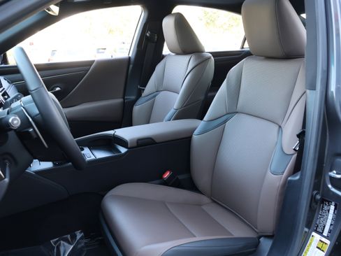 Used 2025 Lexus ES 350 w/ Premium Package image 32