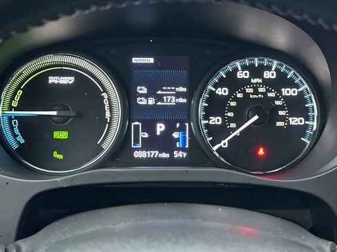 Used 2020 Mitsubishi Outlander SEL image 20