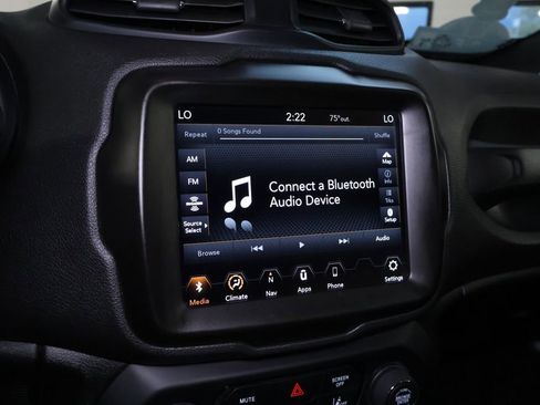 Used 2023 Jeep Renegade Latitude image 27