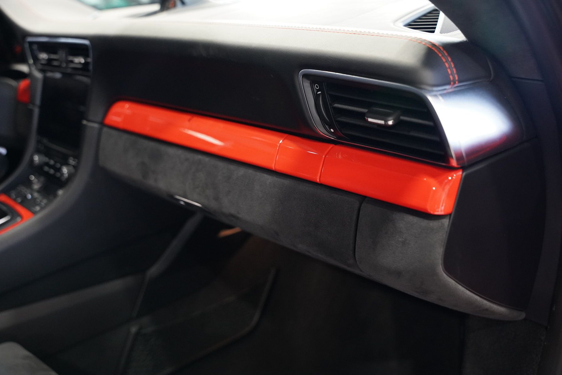 Used 2018 Porsche 911 GT3 RWD image 47