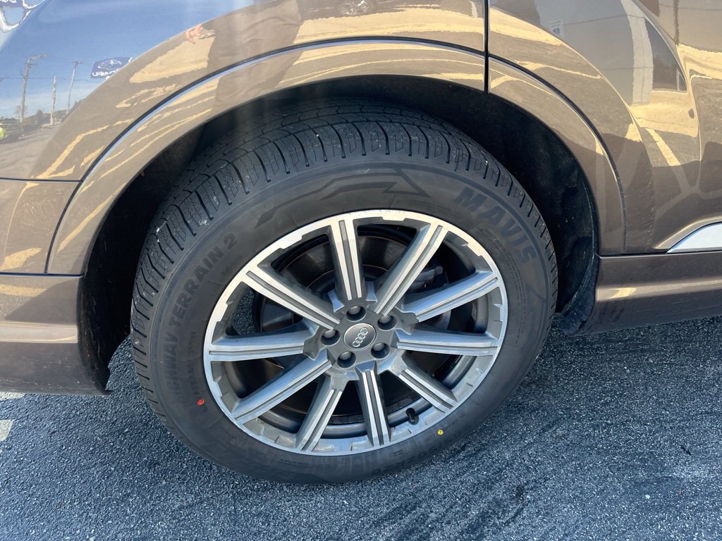 Used 2017 Audi Q7 3.0T Prestige AWD/4WD image 6