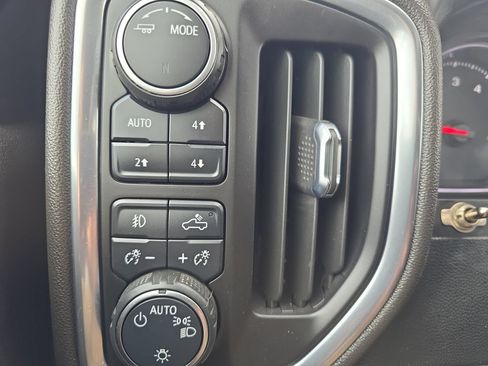 Used 2022 Chevrolet Silverado 3500 LT w/ Convenience Package AWD/4WD image 26