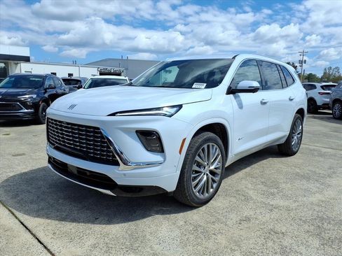 New 2026 Buick Enclave Avenir w/ Super Cruise Package image 3