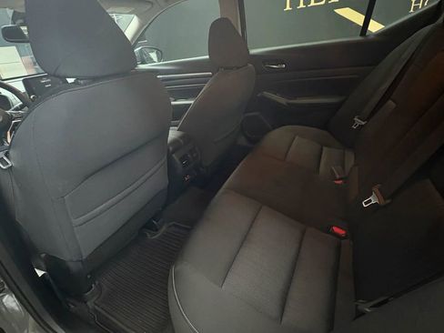 Used 2019 Nissan Altima 2.5 SV image 5