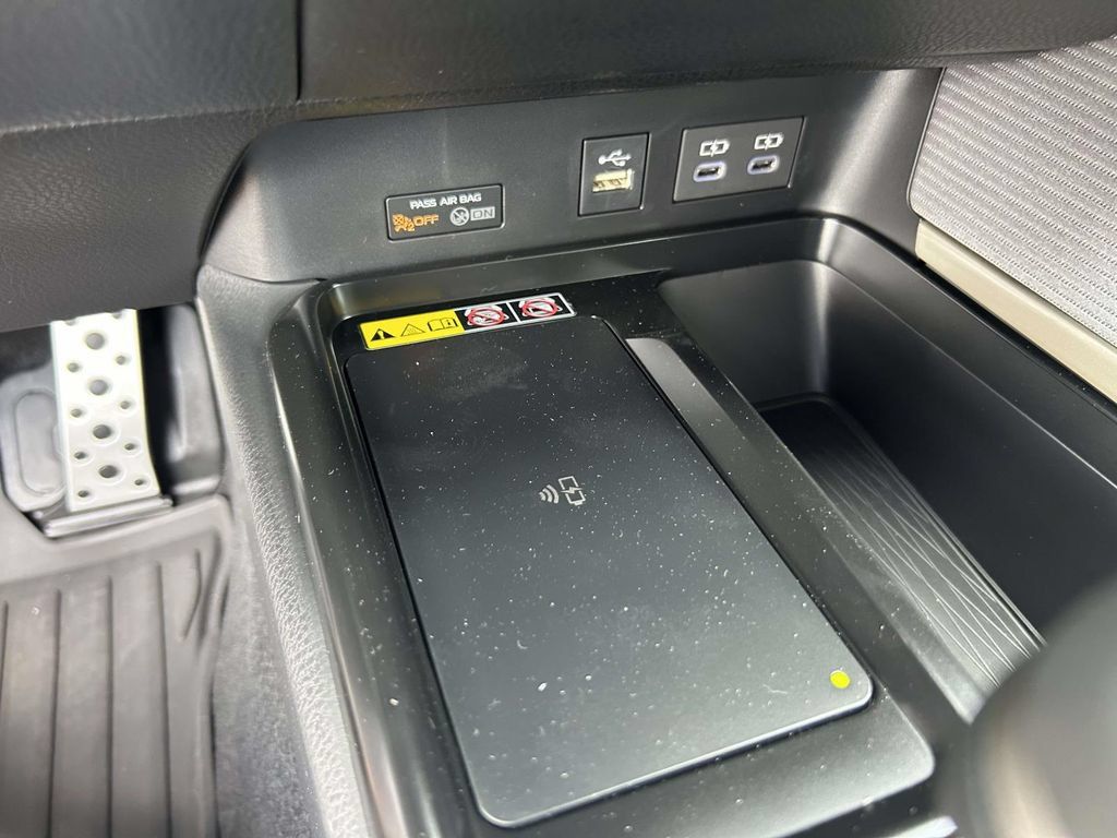 New 2026 Toyota Camry SE w/ Convenience Package FWD image 21