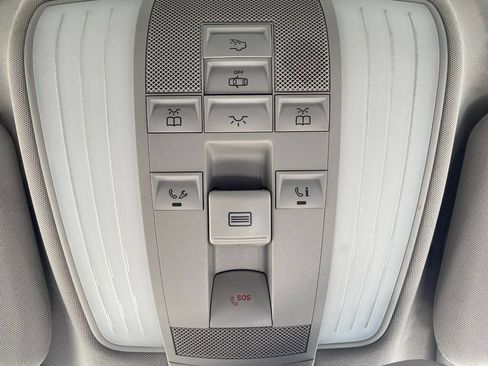 Used 2014 Mercedes-Benz E 250 BlueTEC 4MATIC Sedan w/ Premium 1 Package image 20