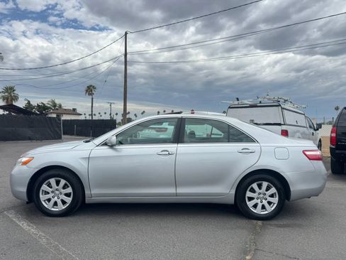 Used 2007 Toyota Camry XLE FWD image 3