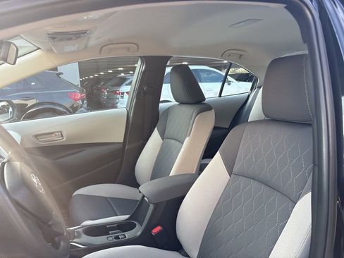 Used 2025 Toyota Corolla LE image 13