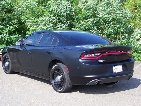 Used 2019 Dodge Charger Police image 2