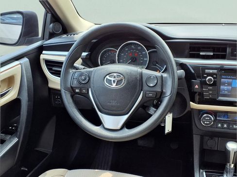 Used 2015 Toyota Corolla LE FWD image 13