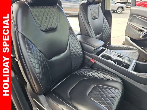 Used 2023 Ford Edge Titanium image 10