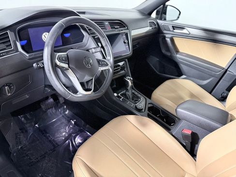 Used 2022 Volkswagen Tiguan SE AWD/4WD image 17