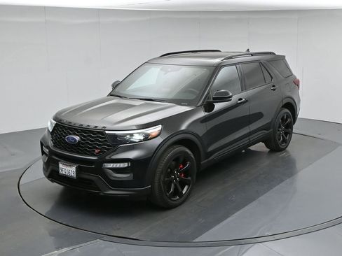 Certified 2023 Ford Explorer ST w/ Equipment Group 401A AWD/4WD image 40