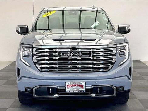 Used 2025 GMC Sierra 1500 Denali w/ Denali Reserve Package AWD/4WD image 2