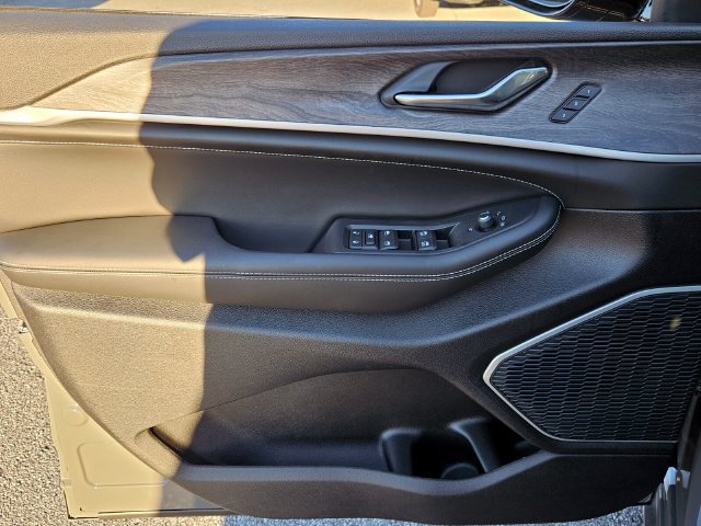 New 2027 Jeep Grand Cherokee Limited AWD/4WD image 17