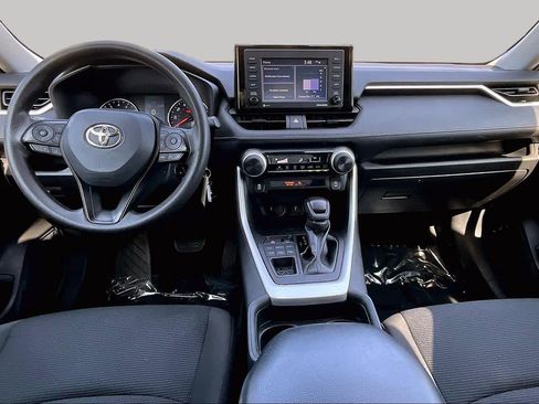 Used 2021 Toyota RAV4 LE AWD/4WD image 15