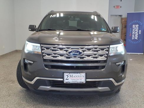 Used 2018 Ford Explorer Limited AWD/4WD image 2
