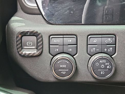 Used 2022 Chevrolet Silverado 1500 RST AWD/4WD image 18