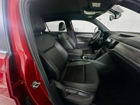 Used 2023 Volkswagen Atlas Cross Sport SE FWD image 31