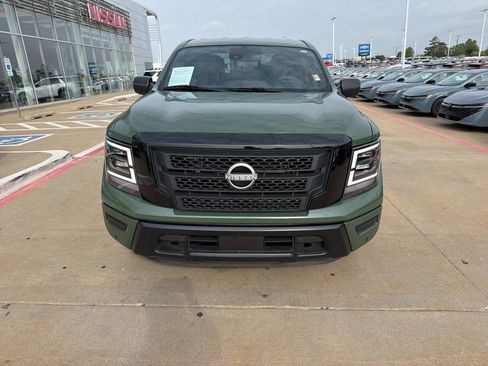 Used 2024 Nissan Titan SV w/ SV Bronze Edition Package RWD image 8