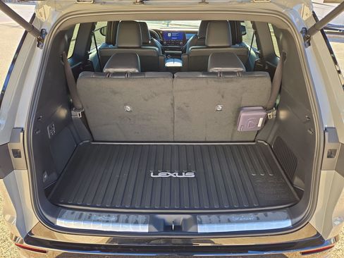 New 2026 Lexus TX 500h AWD image 12