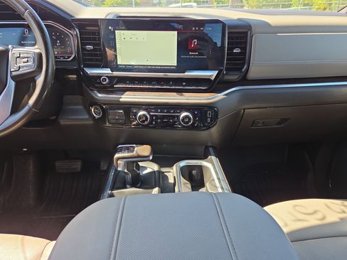 Used 2024 GMC Sierra 1500 SLT w/ SLT Premium Plus Package AWD/4WD image 23