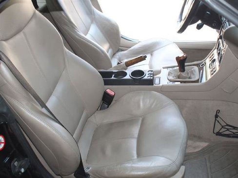 Used 2002 BMW Z3 2.5i image 13