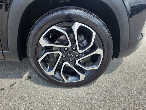Used 2024 Chevrolet Trax RS w/ Sunroof Package FWD image 7