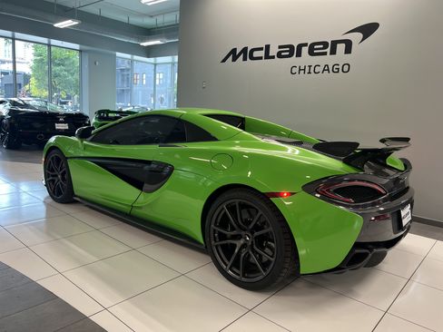 Used 2019 McLaren 570S Spider image 26